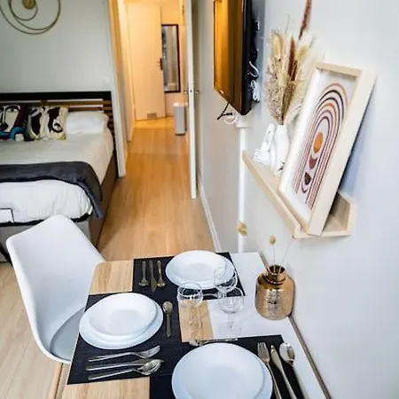 Welcome To Cristina's House Apartment *